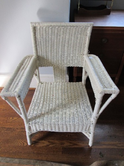 White Wicker Chair w/ Stretchers