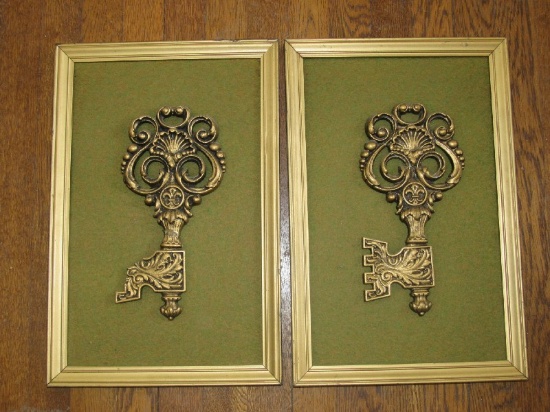 Gilded Ornate Scroll/Acanthus Design Key Wall Art in Gilded Wood Frame/Matt