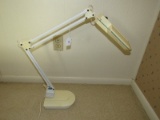Portable/Adjustable Desk Lamp