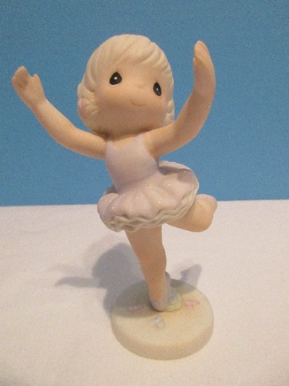 Precious Moments Collection "You Deserve An Ovation" Porcelain Bisque 5 1/2" Figurine