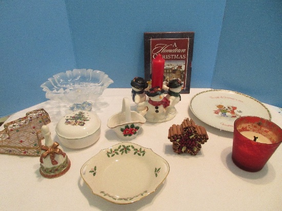 Group - Lenox Fine China Holiday Holly Berry Pattern 8 1/4" Open Candy Dish w/ Handles