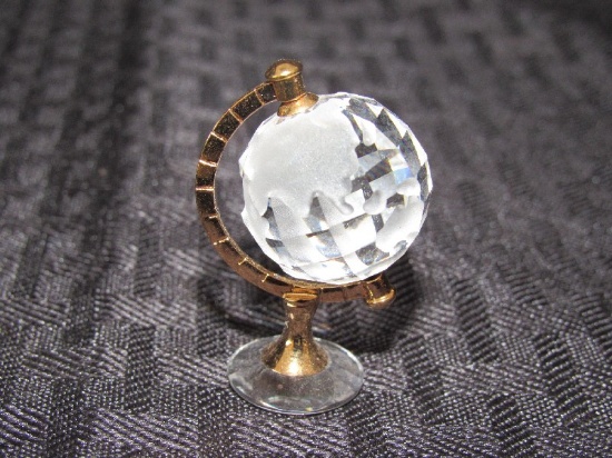 Miniature Crystal Cut Globe w/ Gilted Trim
