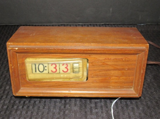 Vintage Seth Thomas Wooden Body Alarm Clock