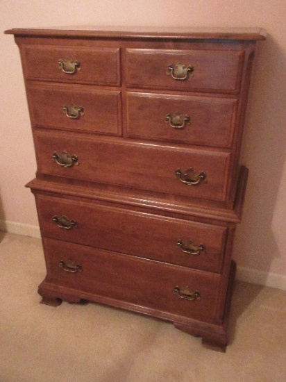 Ethan Allen Furniture Maple Colonial American Style Chest on Chest Dovetailed Drawers