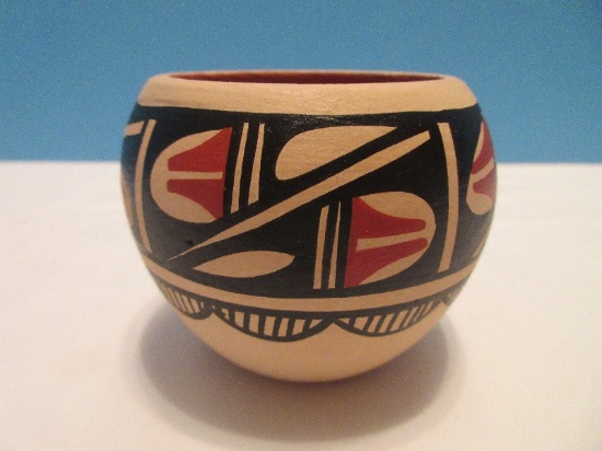 Signed L. Tsosie Cornhill of Jemez Pueblo Pottery Native American Traditional Design Vessel