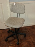 Desk Chair on Casters Upholstered Back & Seat Adjustable Height/Back