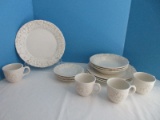 15 Pieces - Metlox Poppytrail Vernon White Antique Grape Pattern Dinnerware