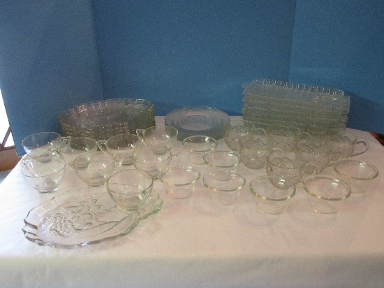 Glassware Vintage Snack Plates, Cups, 6 Plates 7 1/4", Punch Cups, Pyrex Ramekins Bowls, Etc.