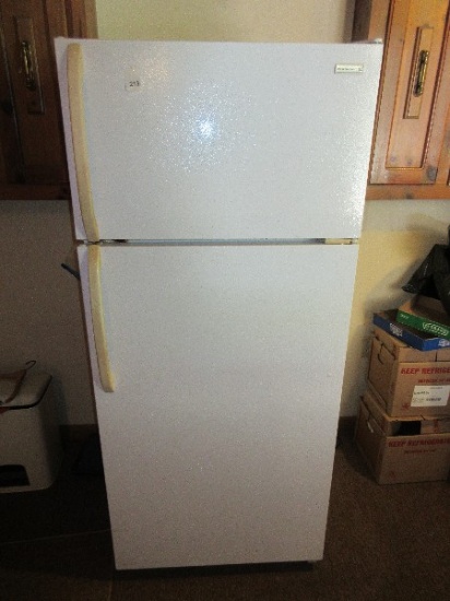 White Kelvinator Refrigerator Top Freeze Total Volume 15.4cu.ft