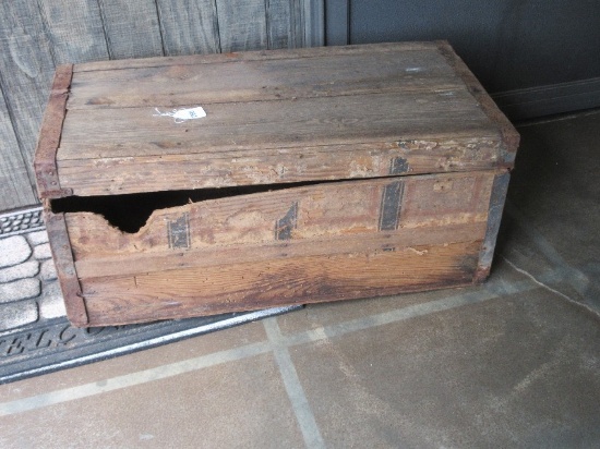 Early Wood Box w/ Lid & Wooden Handles