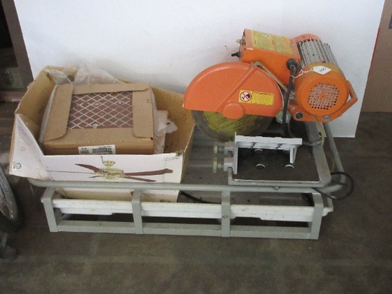Wet Cut Tile Saw w/ Tray & Tiles