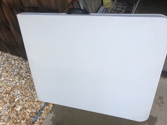 6 Foot White Folding Table