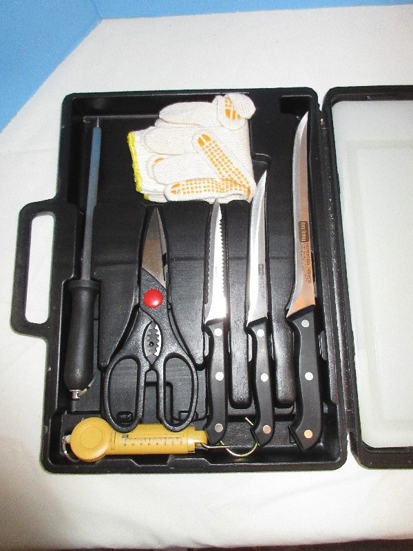 Awesome Gone Fishing Outdoor Series Travel Kit in