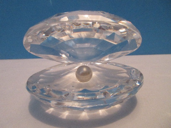 Signed SWAROVSKI CALM with PEARL Crystal 2 1/2" Egg Paperweight Polished Base