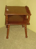 Maple Early American Style Spindle Side Table w/ Lower Shelf & Ring Turned Legs
