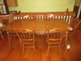 The Tell City Chair Co. Traditional Maple Early American Style Dining Table