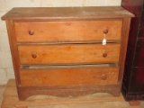 Early Pine Slim Bachelors Chest w/ 3 Dovetail Drawers & Wooden Pulls