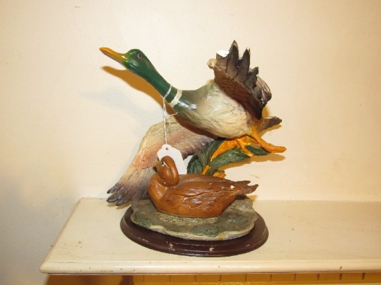 Large Ceramic Flying Duck/Mallard Figure Décor