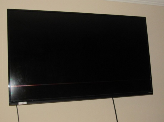 Black Vizio HDMI TV w/ Remote