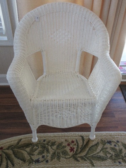 Traditional White PVC All-Weather Sunroom/Patio Chair