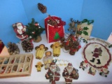 Christmas Collection Decorations Sit About Santa Resin Figurines