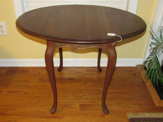 Solid Wooden Oval Top Side Table Drop Leaves, Bow, Bun Feet Legs, Wave Trim