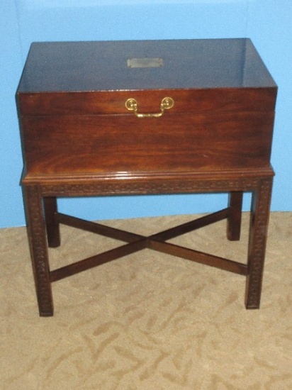 Chinese Chippendale Style Keepsake Chest w/ hinged Lid, Brass Plaque