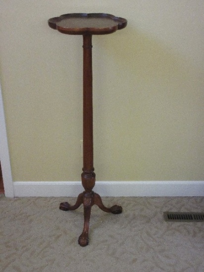 Exquisite Mahogany Plantation Style Plant/Display Pedestal Stand Scalloped Top