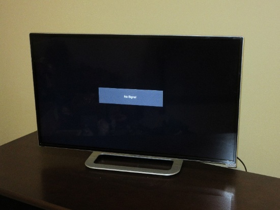 Vizio Flat Screen 32" T.V. on Stand Serial No. LTF7PVFQ3303114