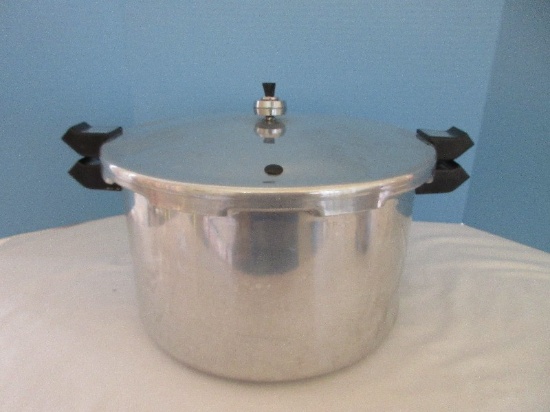 Large Presto Pressure Cooker Canner w/ Seal & Regulator