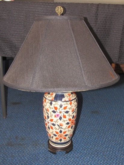 Ornate Asian Pattern Floral Motif Ceramic Lamp Wood Base w/ Black Shade Asian Finial