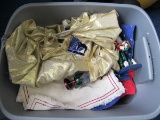 Christmas Lot - Décor, Nutcracker, Table Clothes, Etc.