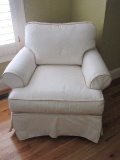 Phenomenal Mitchell Gold & Bob Williams Classic Rolled Arm Chair