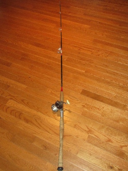 Penn Peerless No.9 Model 40-109 Bait Fishing Reel on Wooden Handle 6' 6" Rod