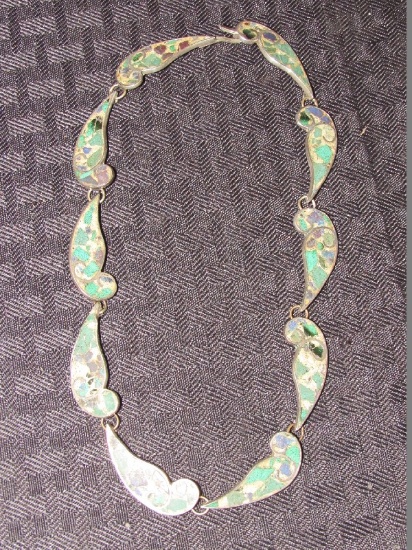 Silver Scroll w/ Green Stone Enamel Pattern Necklace