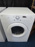 White Metal LG Super Capacity Drying Machine Sense Dry System, Quiet Operation