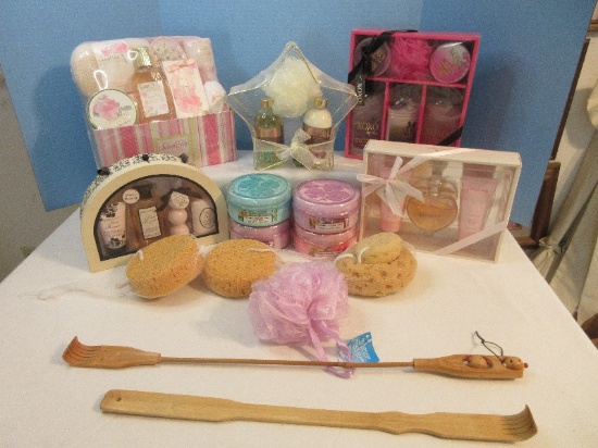 Group - Body Luxuries Vanilla Almond Gift Set, Sweet Pea Bath Set