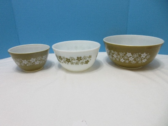 Retro 3 Piece Set - Pyrex by Corning Spring Blossom Pattern Nesting Mixing Bowls