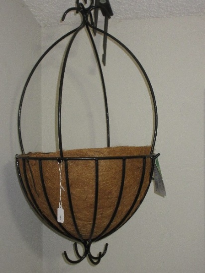 European Classic Collection Large Wrought Iron Coated Spanish Hanging Planter