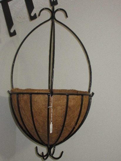 European Classic Collection Large Wrought Iron Coated Spanish Hanging Planter