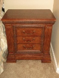 Splendid Pulaski Furniture Corp. European Old World Classic Style Commode Nightstand