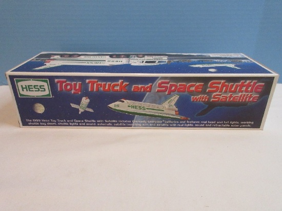 Collectors 1999 Hess Holiday Toy Truck & Space Shuttle w/ Satellite in Original Box