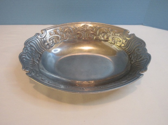 Wilton Armetale Juan Vela Studio Collection Viceroy Oval Bowl