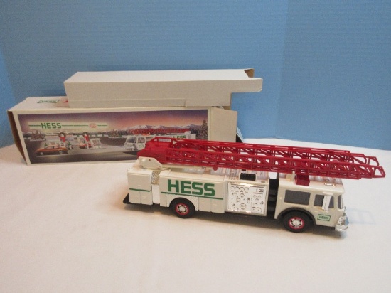 Collectors 1989 Hess Holiday Toy Fire Truck in Original Box