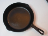 Vintage Cast Iron Frying Pan Handled Skillet Double Pour Spouts Base Marked 8G-3