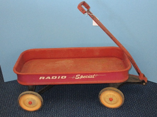 Vintage Radio "Special" Red Classic Wagon