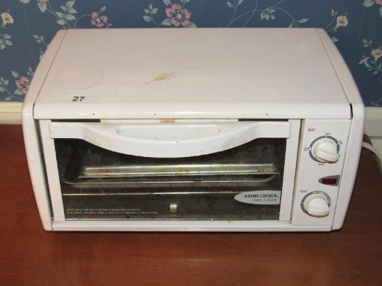 Black & Decker Toast-R-Oven Classic TRO210 Toaster Oven