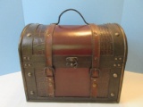 Wooden Decorative Antique Design Dome Keepsake Chest Trunk