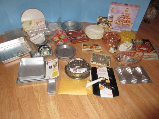 Super Deal! Wilton and Other Cupcake and More Dessert Stand, Jolly St. Nick Cake Mold