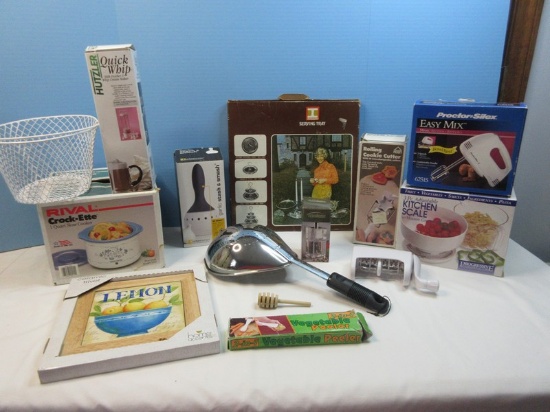 Group Misc. Small Kitchen Appliances/Utensils Garlic Stash and Smash, Proctor Silex